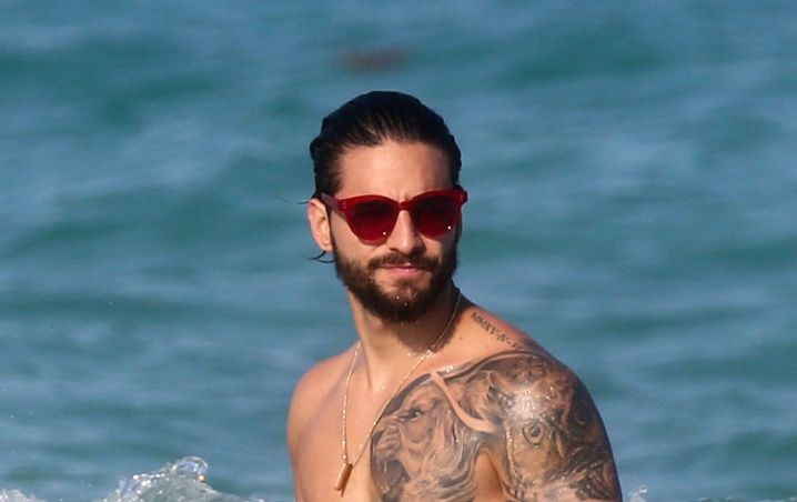 Maluma se luce en la playa ¡Qué baby!