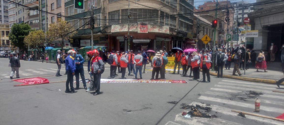 Las marchas vuelven a apoderarse del centro paceño